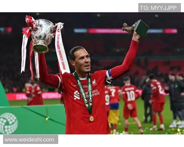 欧洲杯荣获月度最佳球员，实至名归